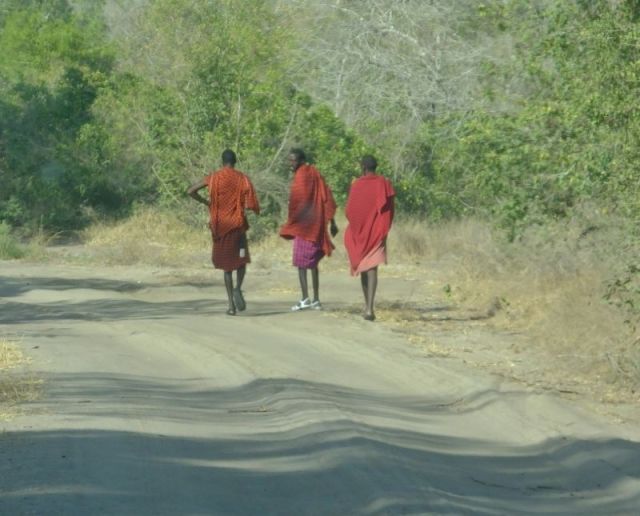 A trio of Masai we encounter on the journey to Dar