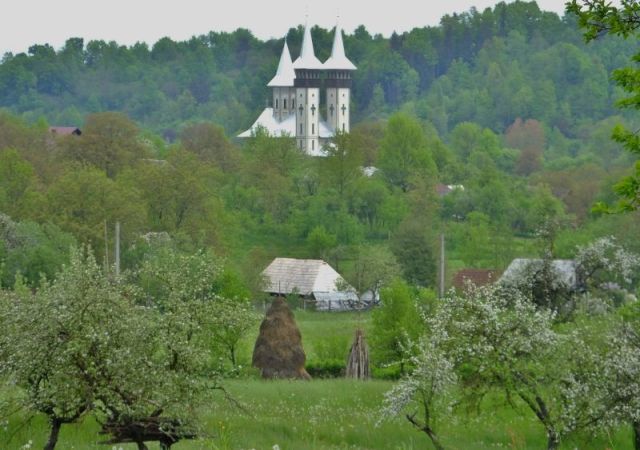 A peaceful scene as we walk back to Breb