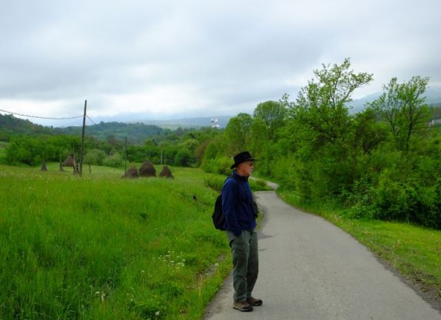 Paul on our walk to Hoteni