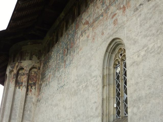 The north side where the paintings have disappeared