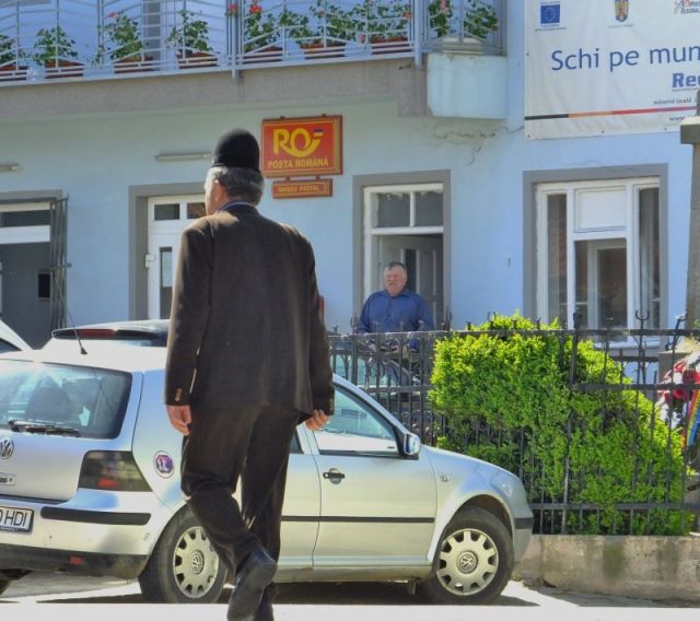 I had to take a photo of this gentleman and his hat as he was walking in Jina