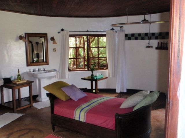 The bathroom. Paul's photo